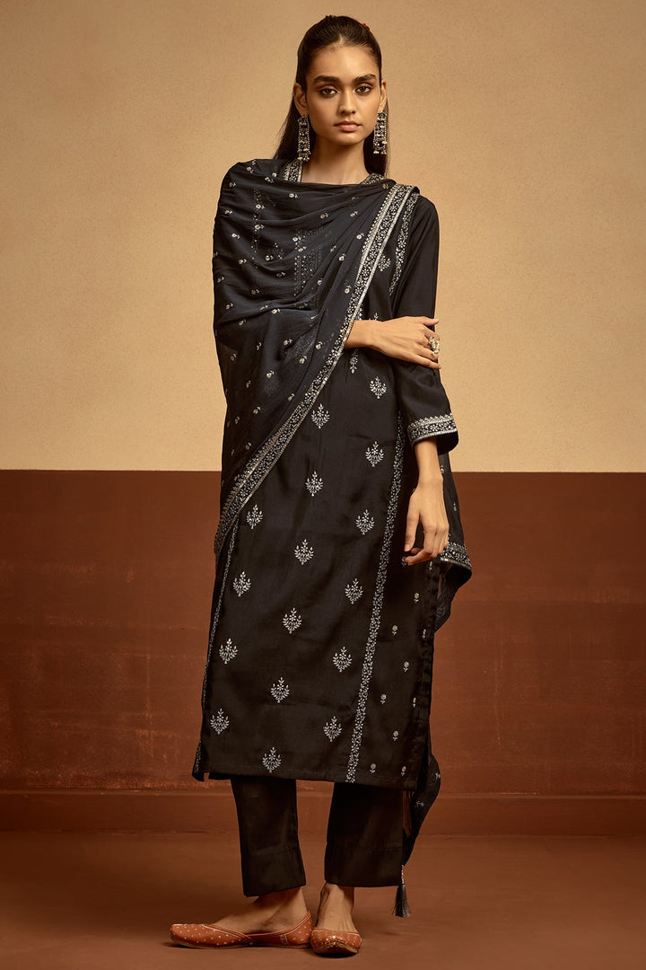 Black Embroidered Kurta Set